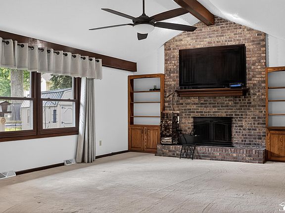 3rd image of 8008 Fox Run Ct