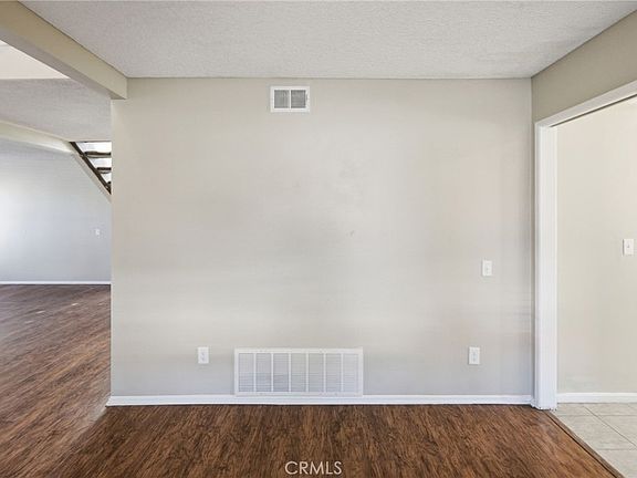 4th image of 1420 Timberlane Dr