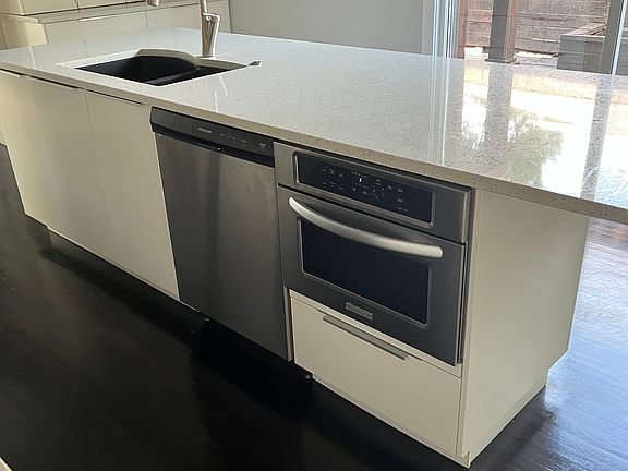 3rd image of 215 N Winnetka Ave