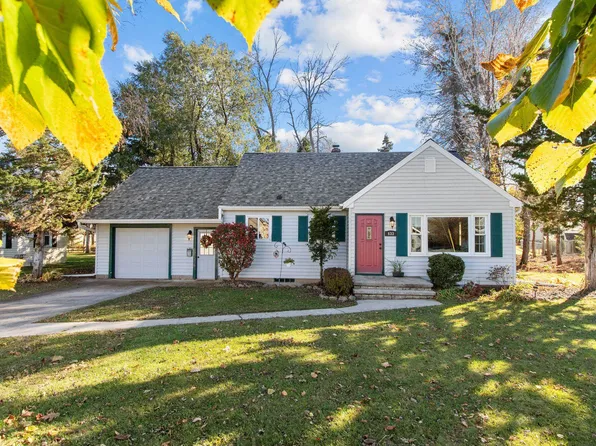 633 W Kimberly Ave, Kimberly, WI 54136