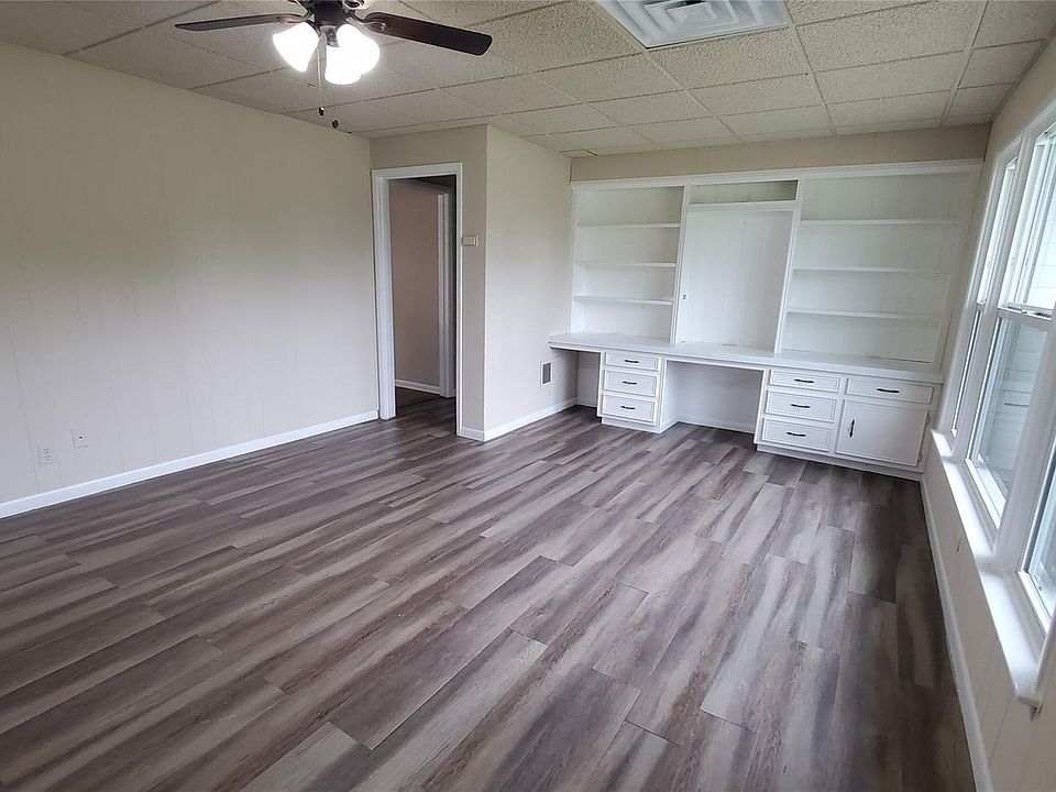 2nd image of 1237 S Waco St