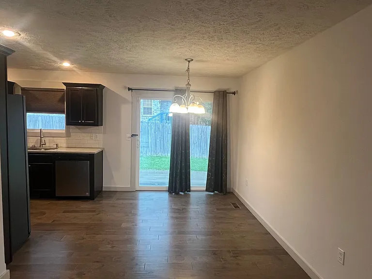 5371 Basswood Ct — Photo 4