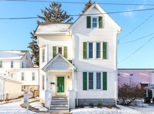 4 McDermott St, Danbury, CT 06810