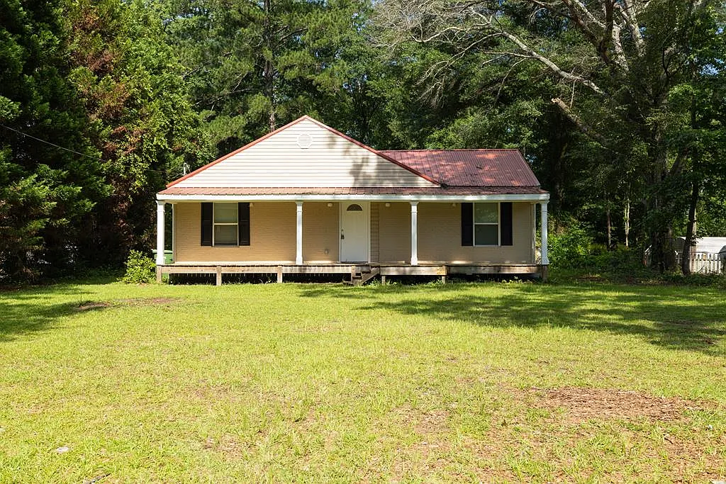 2 bed, 1.0 bath, 1120 sqft, $1,100 — Photo 1