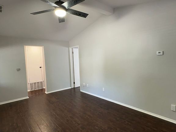 4th image of 2406 Fairway Ave