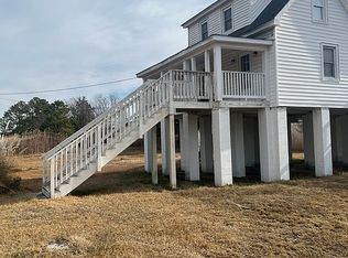 10428 Maryus Rd, Hayes, VA 23072