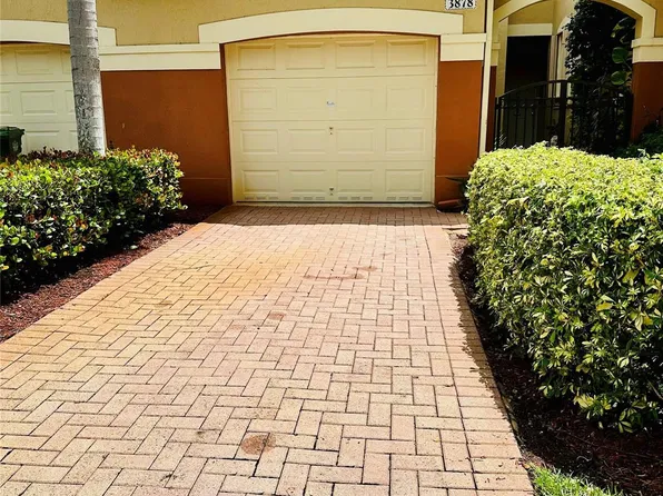 3878 Tree Top Drive, Weston, FL 33332