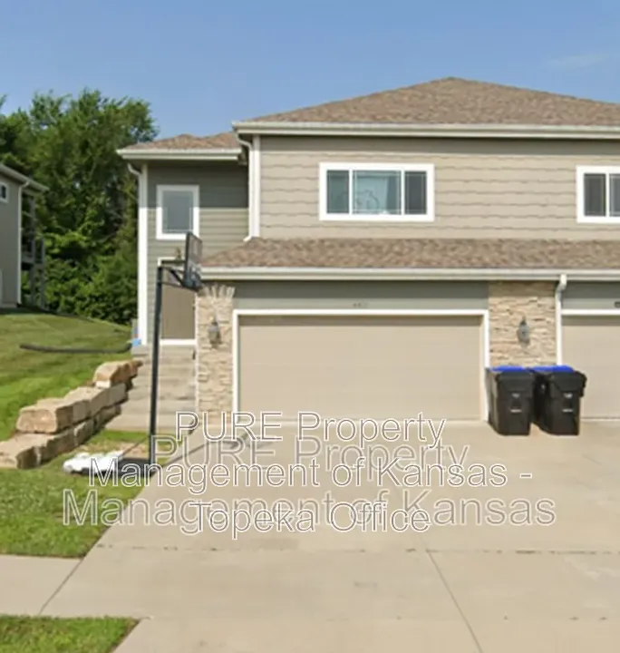 4425 SE Gemstone Ln