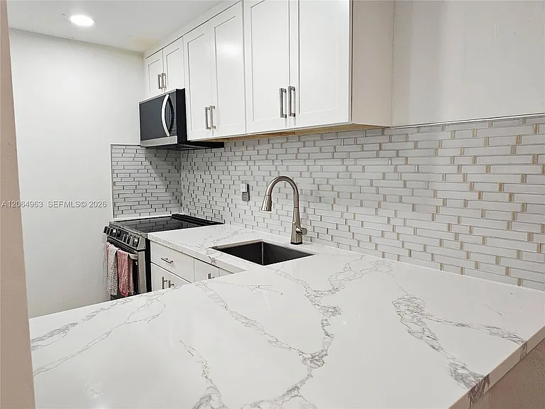 2620 NE 135th St #426 — Photo 8