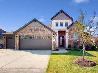 112 Trail Dr, Waxahachie, TX 75165