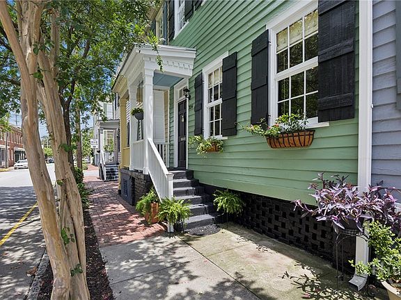 4th image of 326 Price Street
