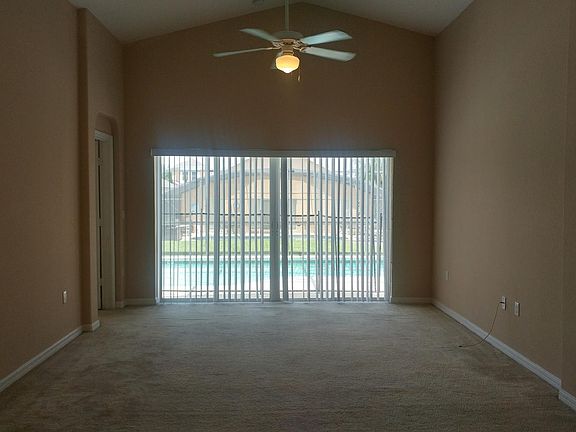 5th image of 132 Vine Dr