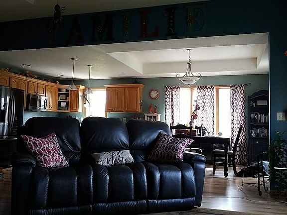 3rd image of 3654 Birch Dr
