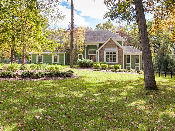 W7005 Savannah Lane-Fall