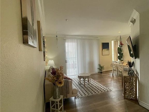 4th image of 220 E Flamingo Rd Unit 320