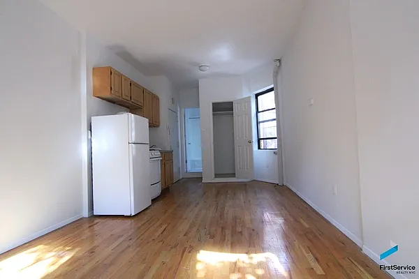 Rented by FirstService Realty (legacy) | media 8