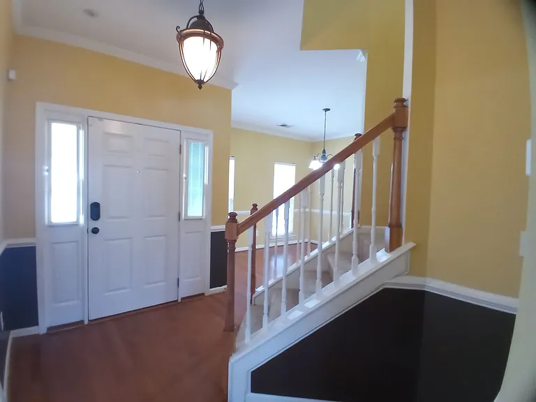 565 Batty Way — Photo 5