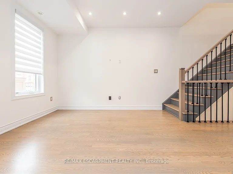 64 City Park Cir — Photo 29