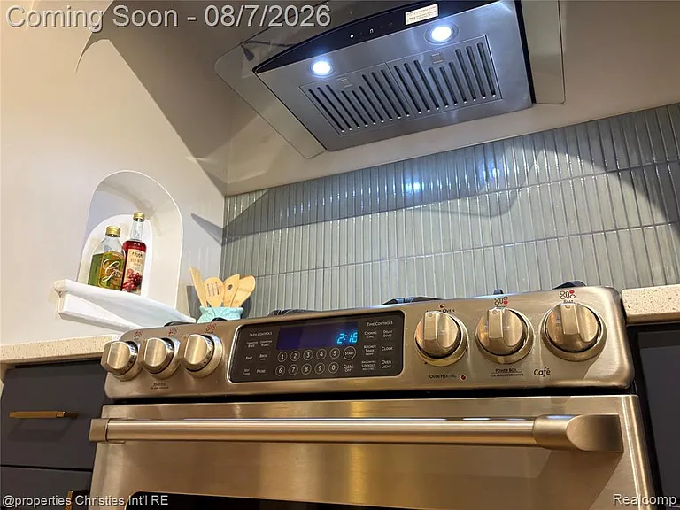 4468 Grayton St — Photo 12