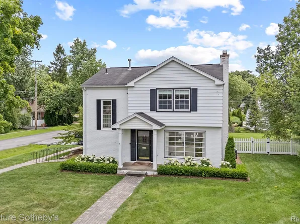 17825 Kirkshire Ave, Beverly Hills, MI 48025