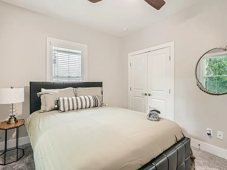 1045 Coleman St SW — Photo 18