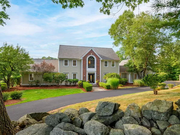 17 Adams Hill Lane, Newtown, CT 06470