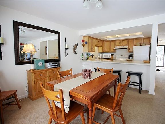 2nd image of 1007 Edgewater Dr