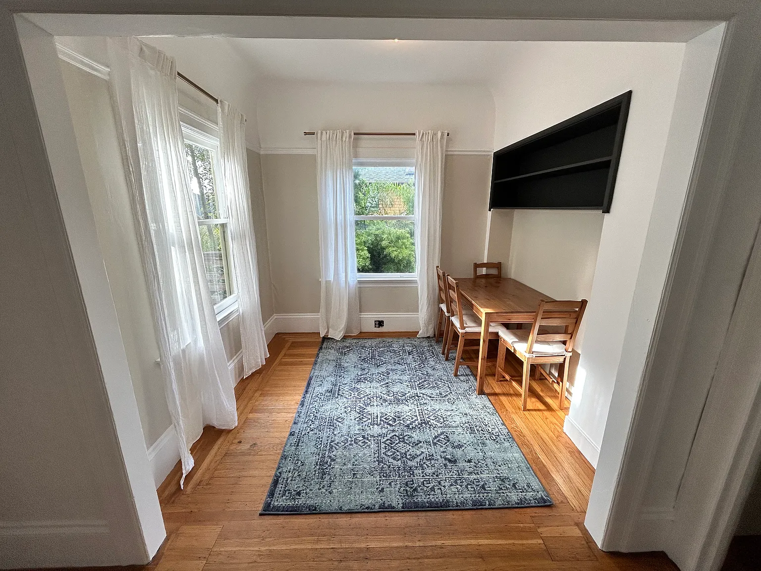 2606 Piedmont Ave — Photo 3