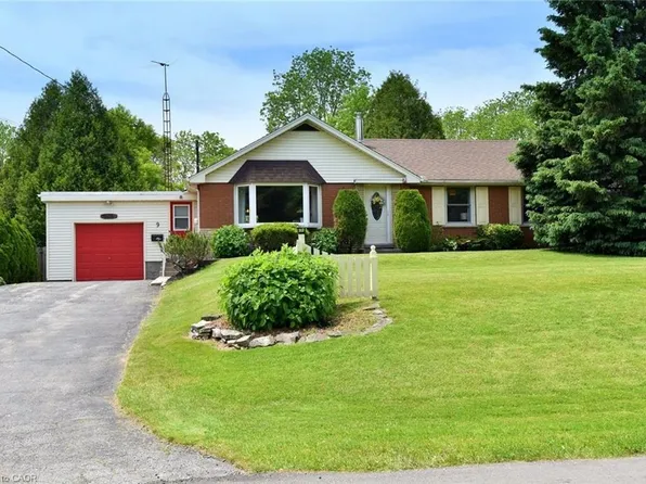 9 Wesite Ave, Hamilton, ON L9H 5M1