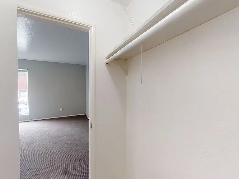 7036 MacArthur Blvd — Photo 47