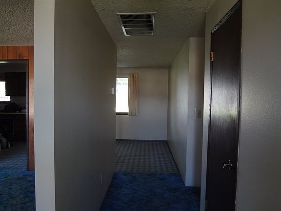 3rd image of 4820 W Park St