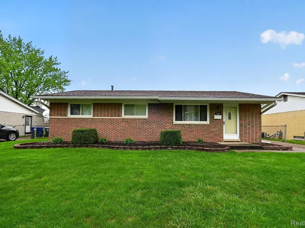 7061 London Ct, Canton, MI 48187