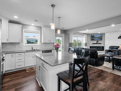 404 Locke Pointe Dr NE, Fridley, MN, 55432