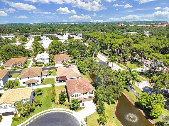 2nd image of 10805 Boca Club Ct