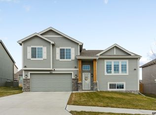 8017 N 85th St, Omaha, NE 68122