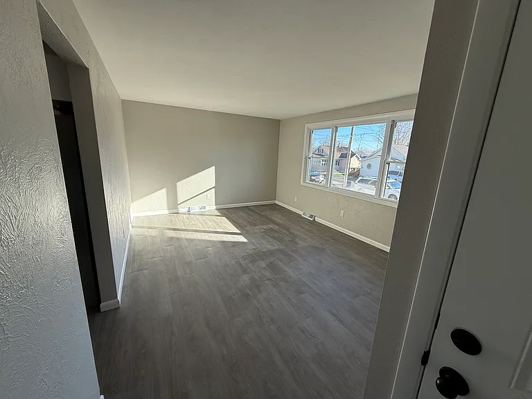 1111 E Moneta Ave #A — Photo 2
