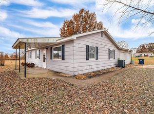 4 Branch Rd, Buffalo, MO 65622