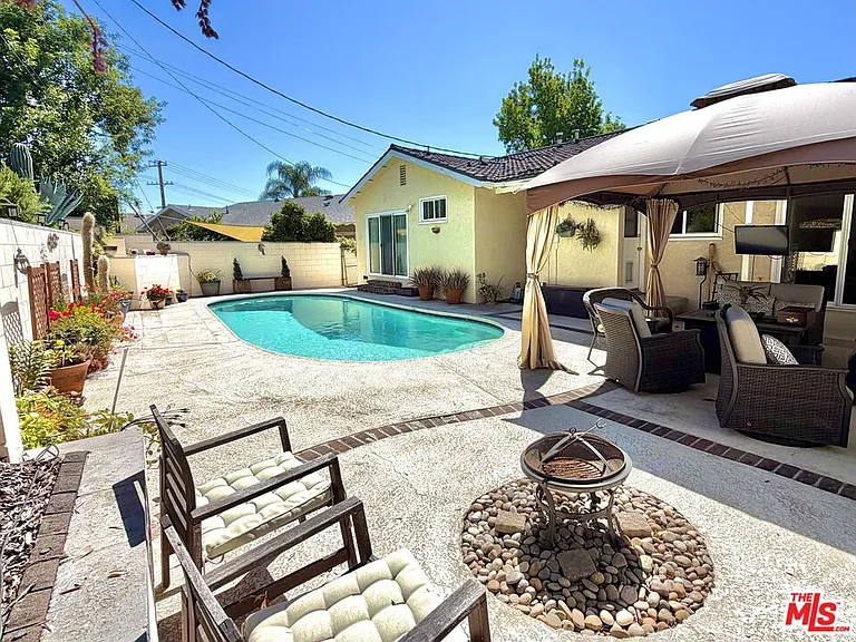 6127 Lockhurst Dr — Photo 9