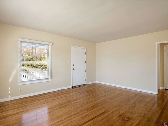 3rd image of 8704 El Manor Ave
