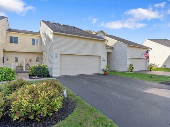 5306 Bunker Hill Way, Syracuse, NY 13207