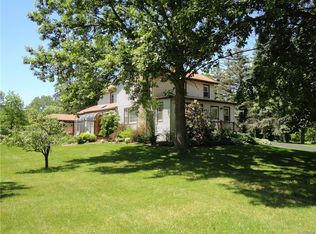 6891 Peck Rd, Syracuse, NY 13209