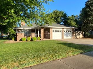 2109 Center St, Garden City, KS 67846