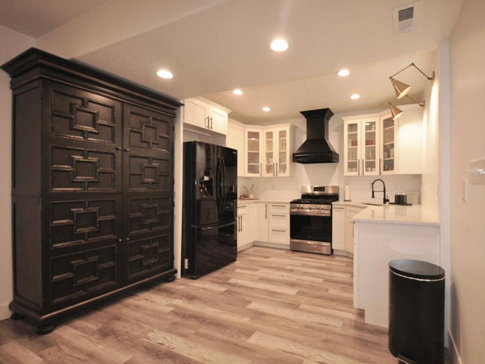 1st image of 7559 W Cedar Tree Cir