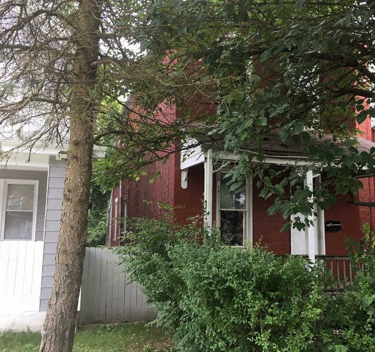 2nd image of 310 Crestline Ave