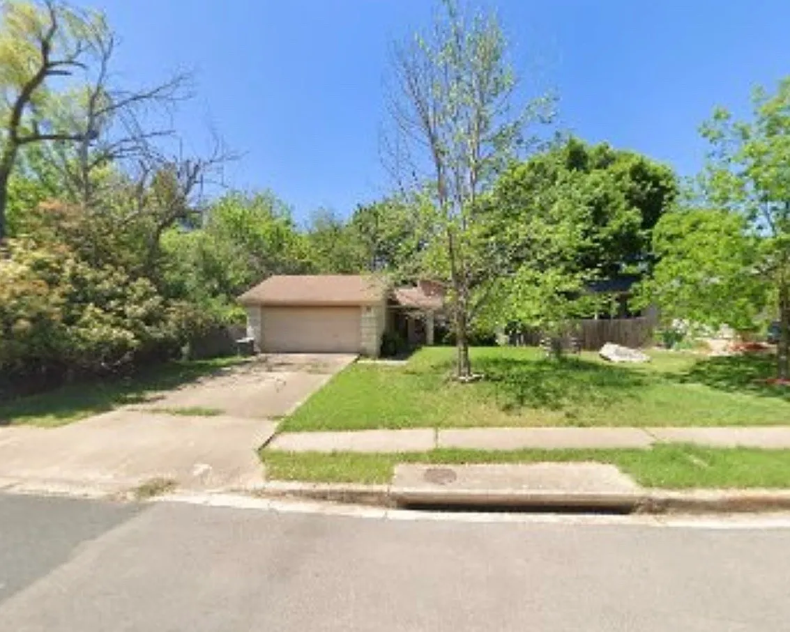 2 bed, 900 sqft, $2,350 — Photo 1