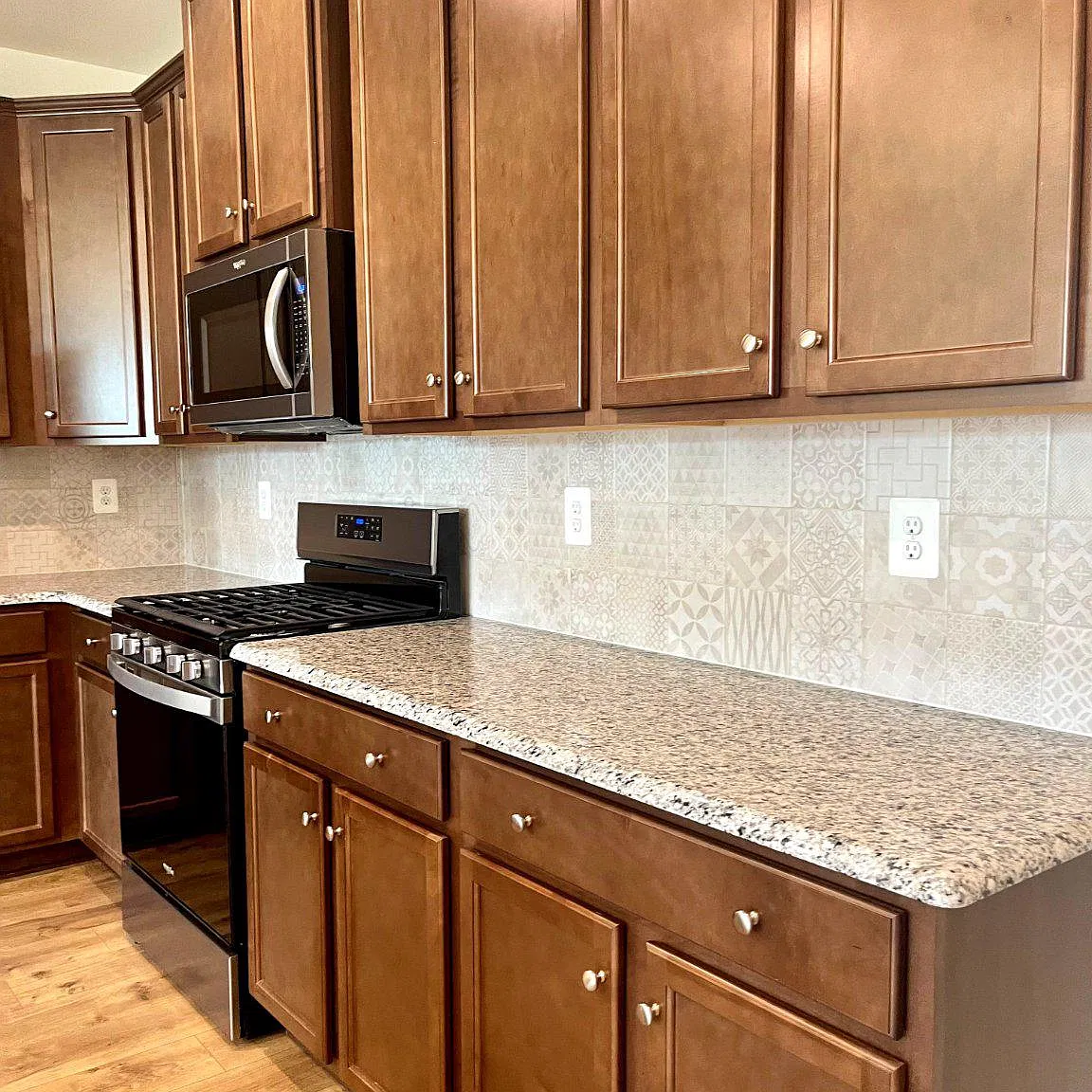 3 bed, 2.5 bath, 1709 sqft, $2,900 — Photo 4