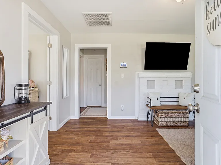 612 Crescent Dr — Photo 12