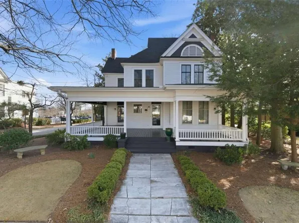 1720 Rugby Ave, College Park, GA 30337