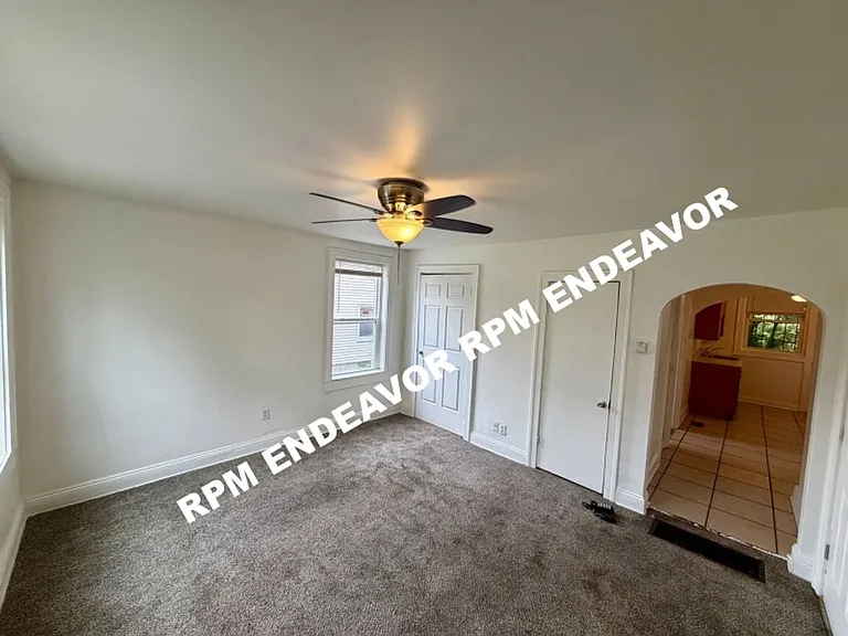 5454 Kingshighway — Photo 3