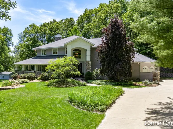 8170 Freska Lake Dr NE, Comstock Park, MI 49321